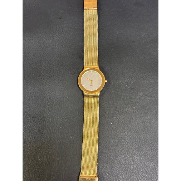 Skagen Denmark 358SGGD Gold Tone Mesh Band! New Battery! - Picture 7 of 8